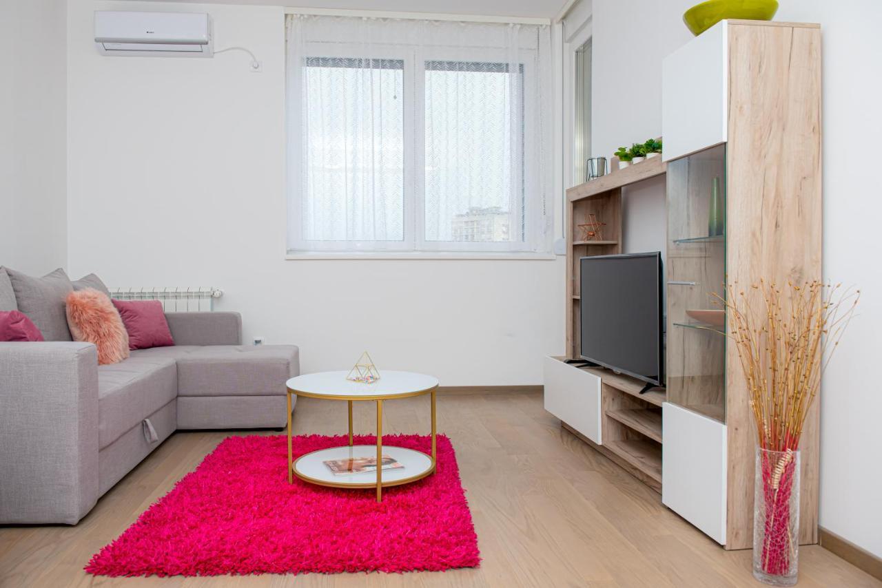 Lust Premium Apartments Kragujevac Ngoại thất bức ảnh